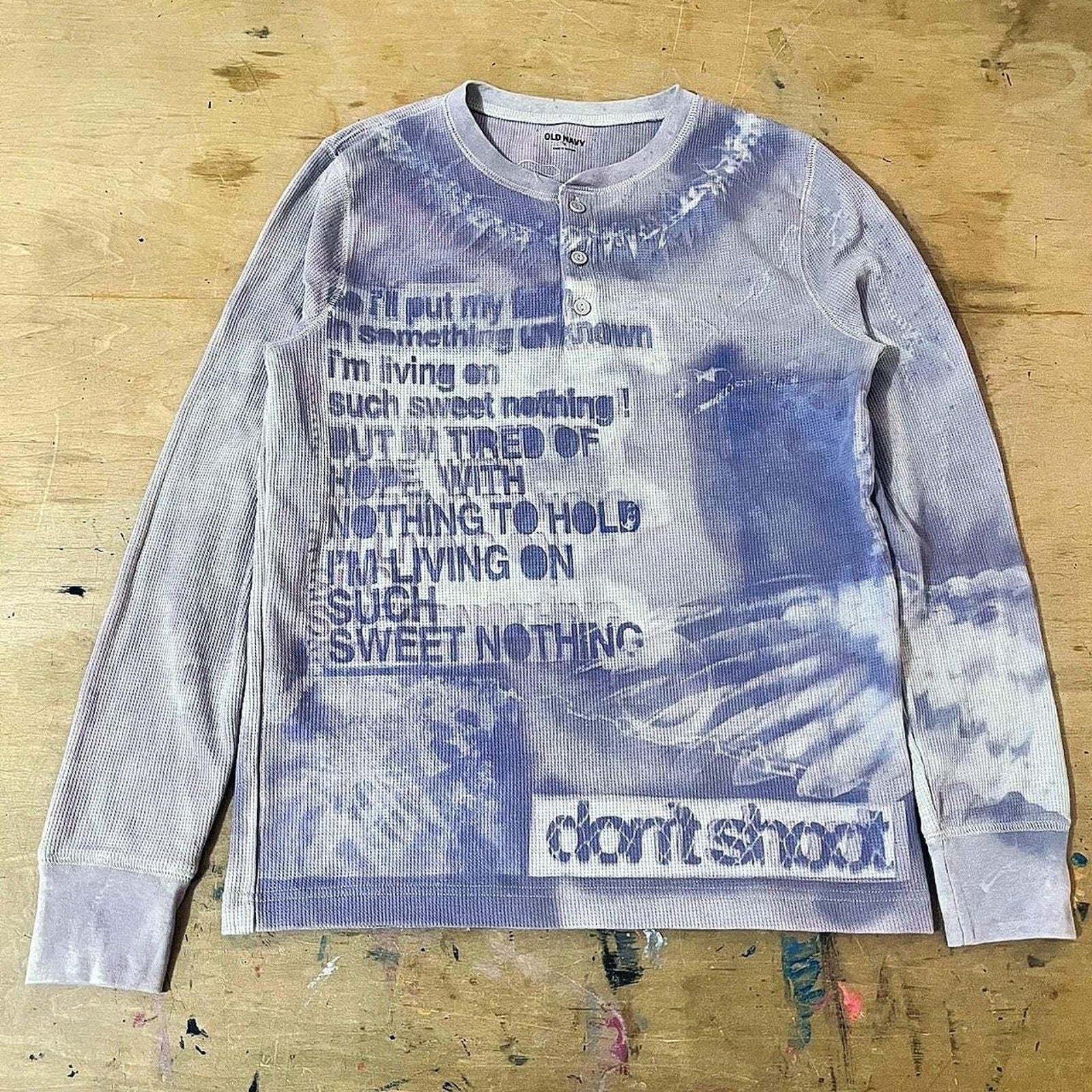 Purple sunprinted graphic waffleknit henley